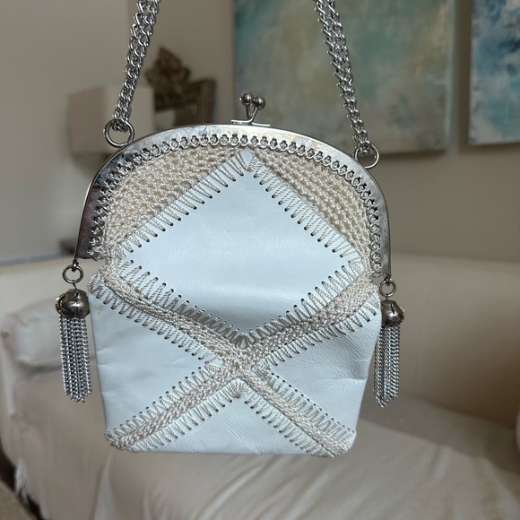 White Chain Crossbody Bag with Tassel Detail - Picture 7 of 10